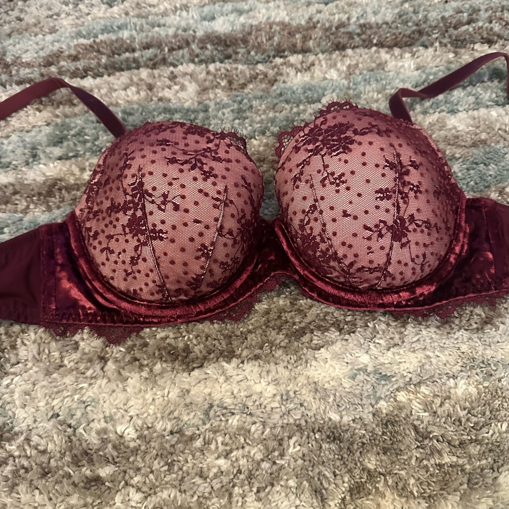 Victoria's Secret Wine Colored Lace Dream Angels Bra 34D